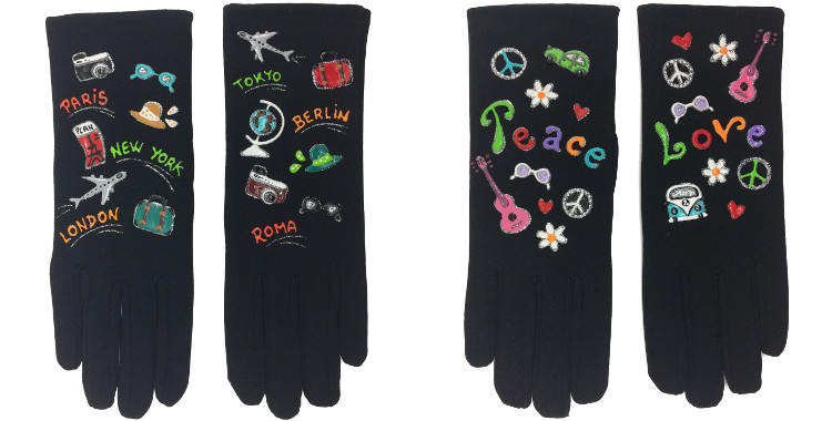 Les gants fantaisie, de la maison Quand les poules auront des gants, sont peints à la main et taille unique, I love Paris (à gauche) ou La Dolce Vita (à droite)