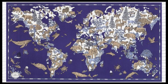 fouta Atlas, inoui éditions, représente la carte du monde en bleu.