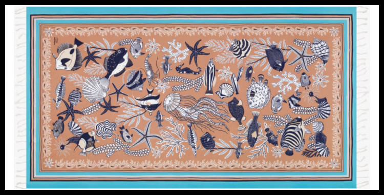 Ce fouta Neptune inoui éditions, représente les animaux marins, en naturel.