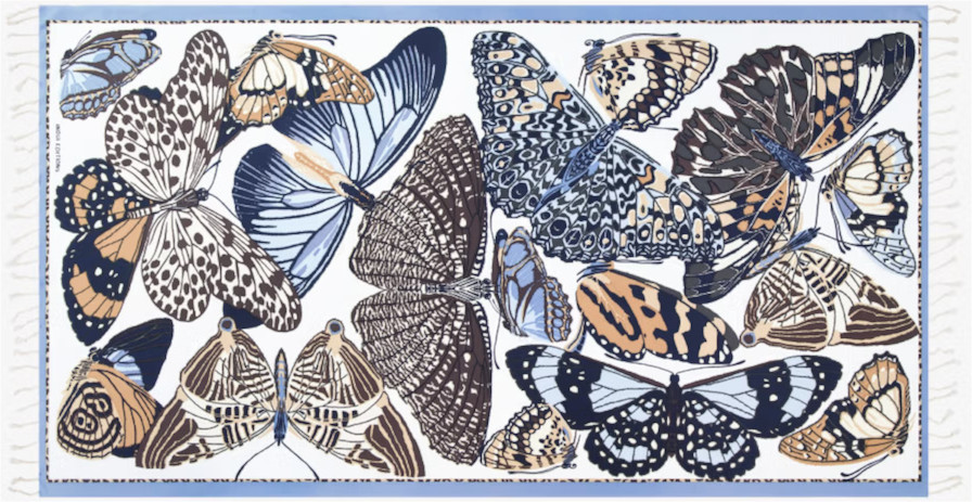 Fouta, inoui éditions représente les papillons, en beige.